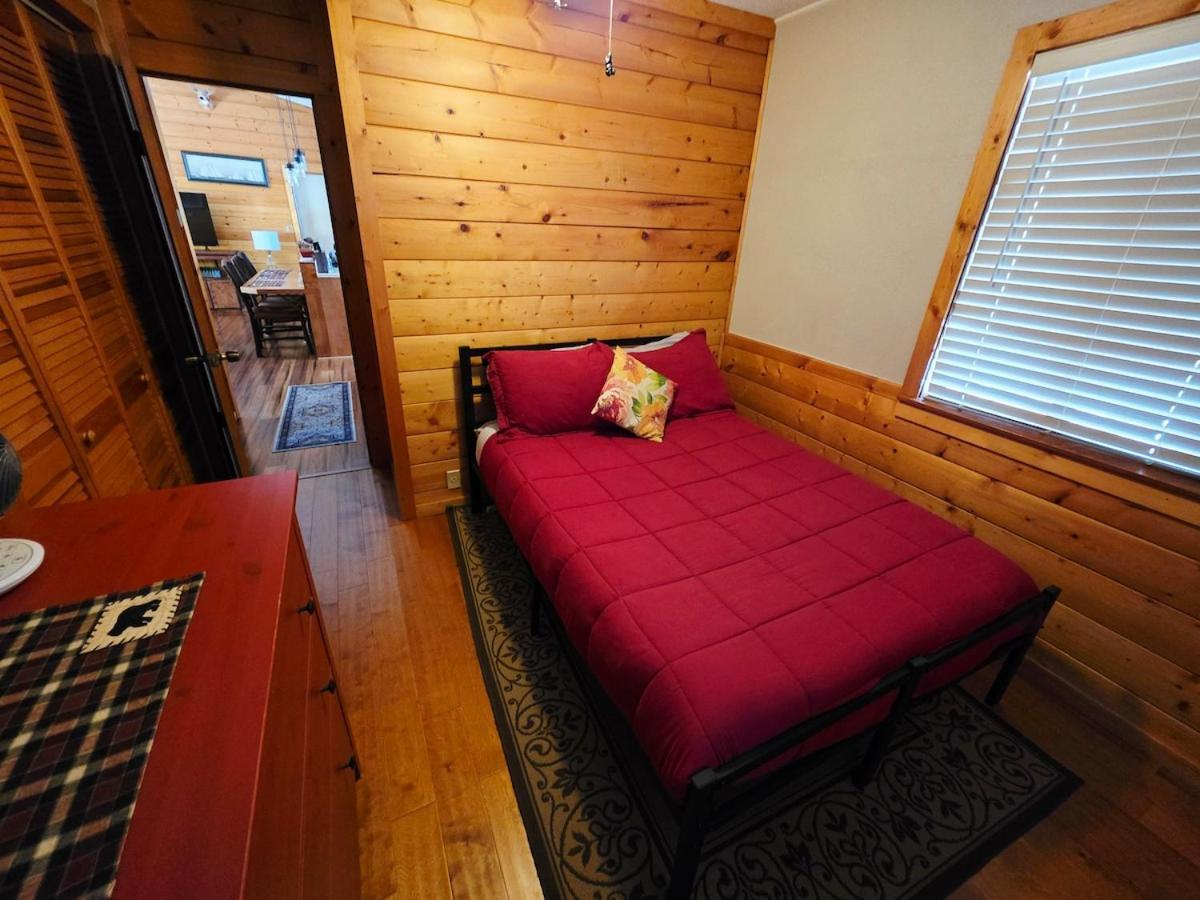 Bear Escapes II Affordable Luxury Cabin Sugarloaf 外观 照片